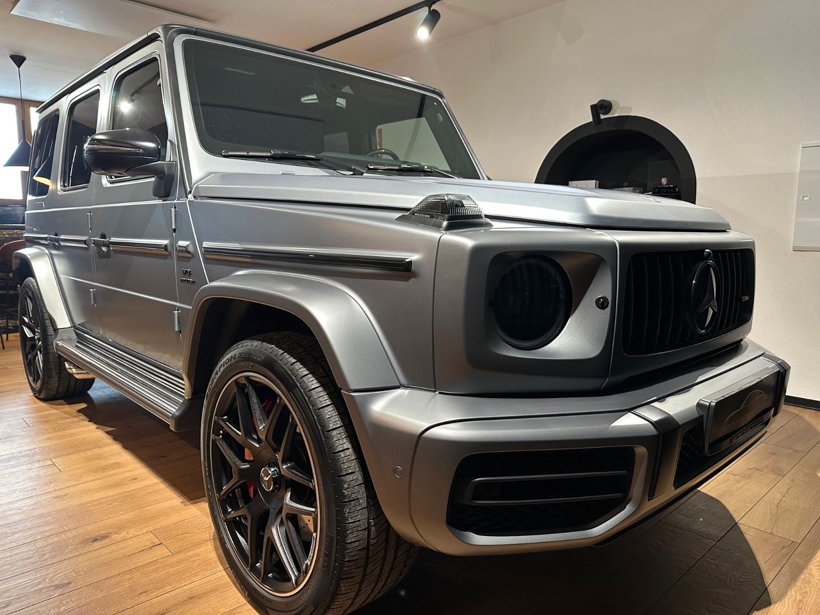 Mercedes-Benz G63 AMG - Samsaru's Car Outlet