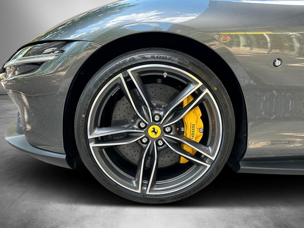 Ferrari Roma Spider - Samsaru's Car Outlet