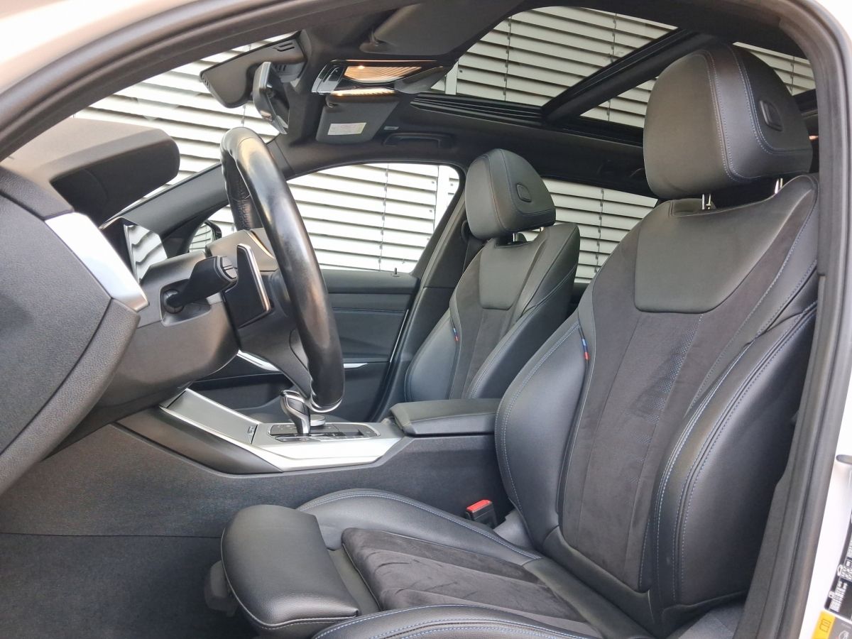 BMW 330e Touring M Sport - Samsaru's Car Outlet