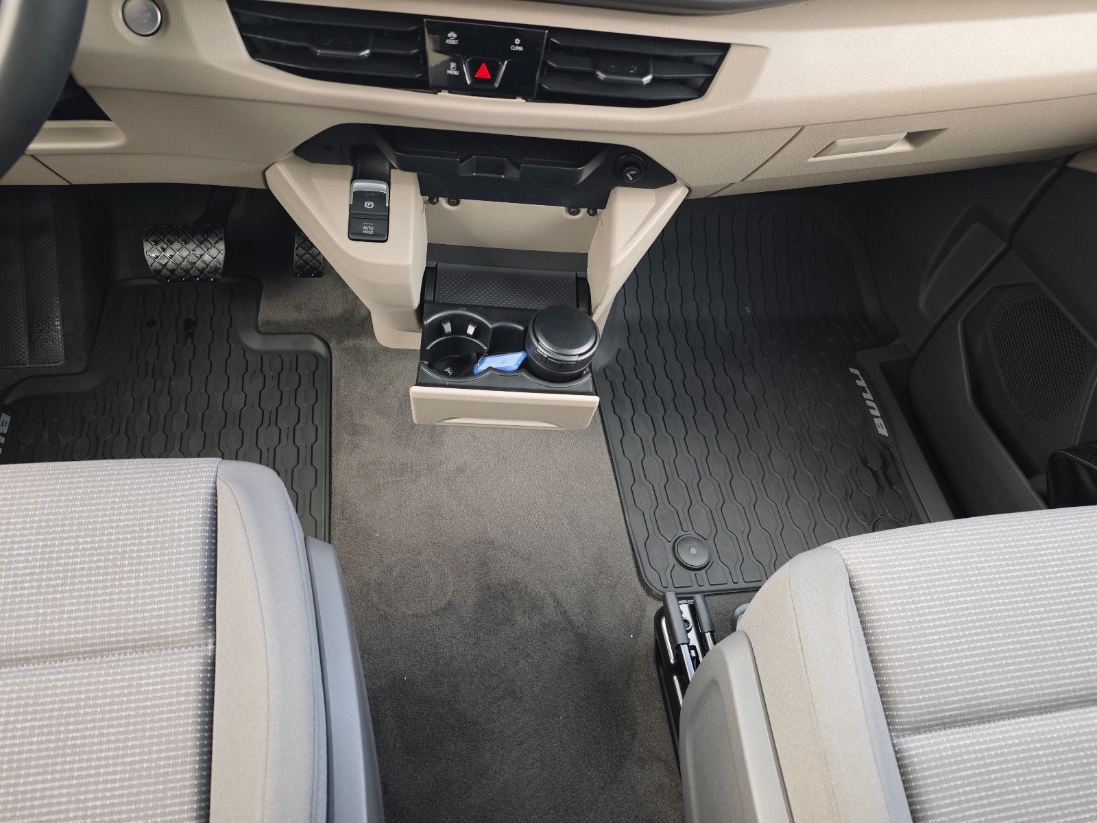 Volkswagen T7 - Samsaru's Car Outlet