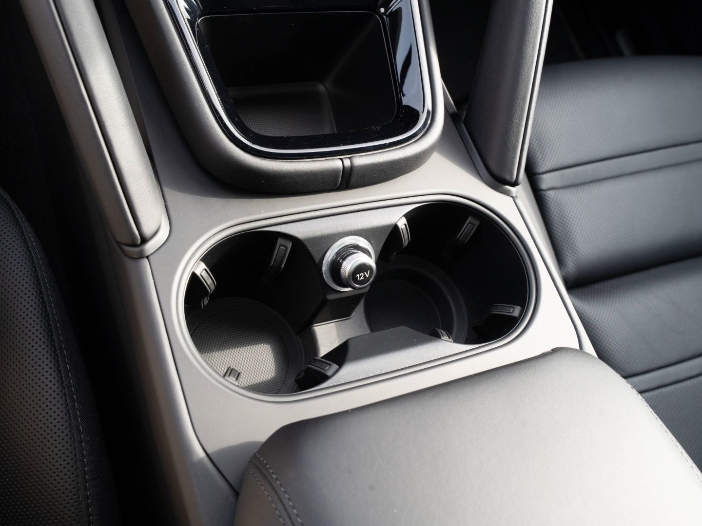Porsche Cayenne E-Hybrid Coupe InnoDrive Surround View