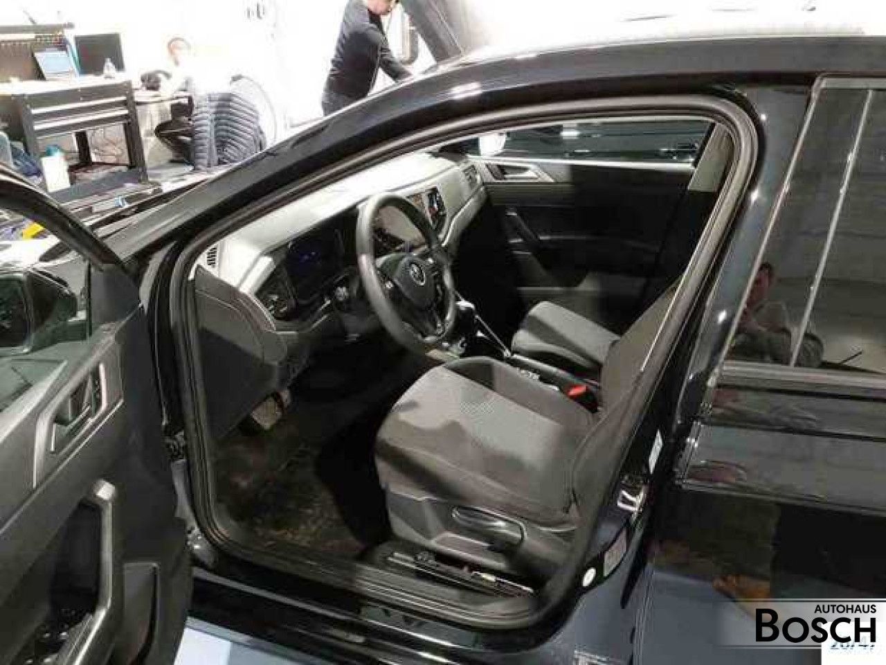 Volkswagen Polo 1.0 TSI Comfortline DSG - Samsaru's Car Outlet