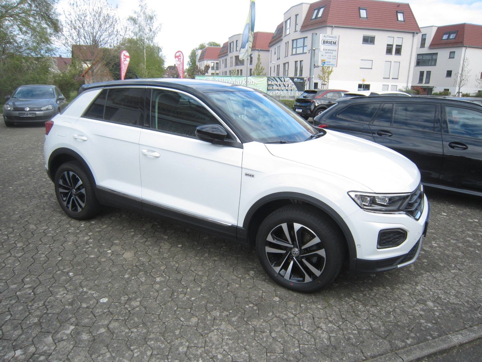 Volkswagen T-Roc IQ.DRIVE - Samsaru's Car Outlet
