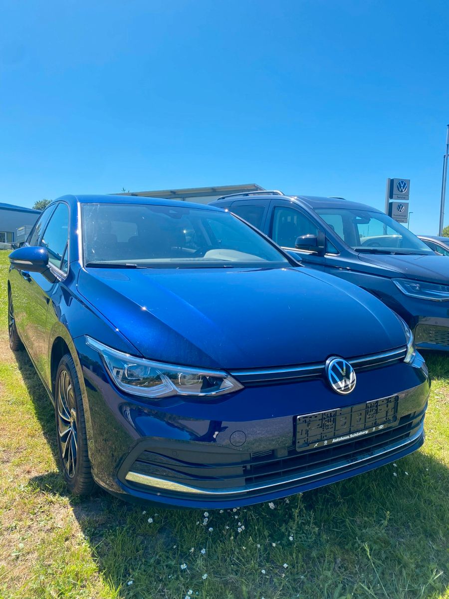 Volkswagen Golf VIII Lim. Active - Samsaru's Car Outlet