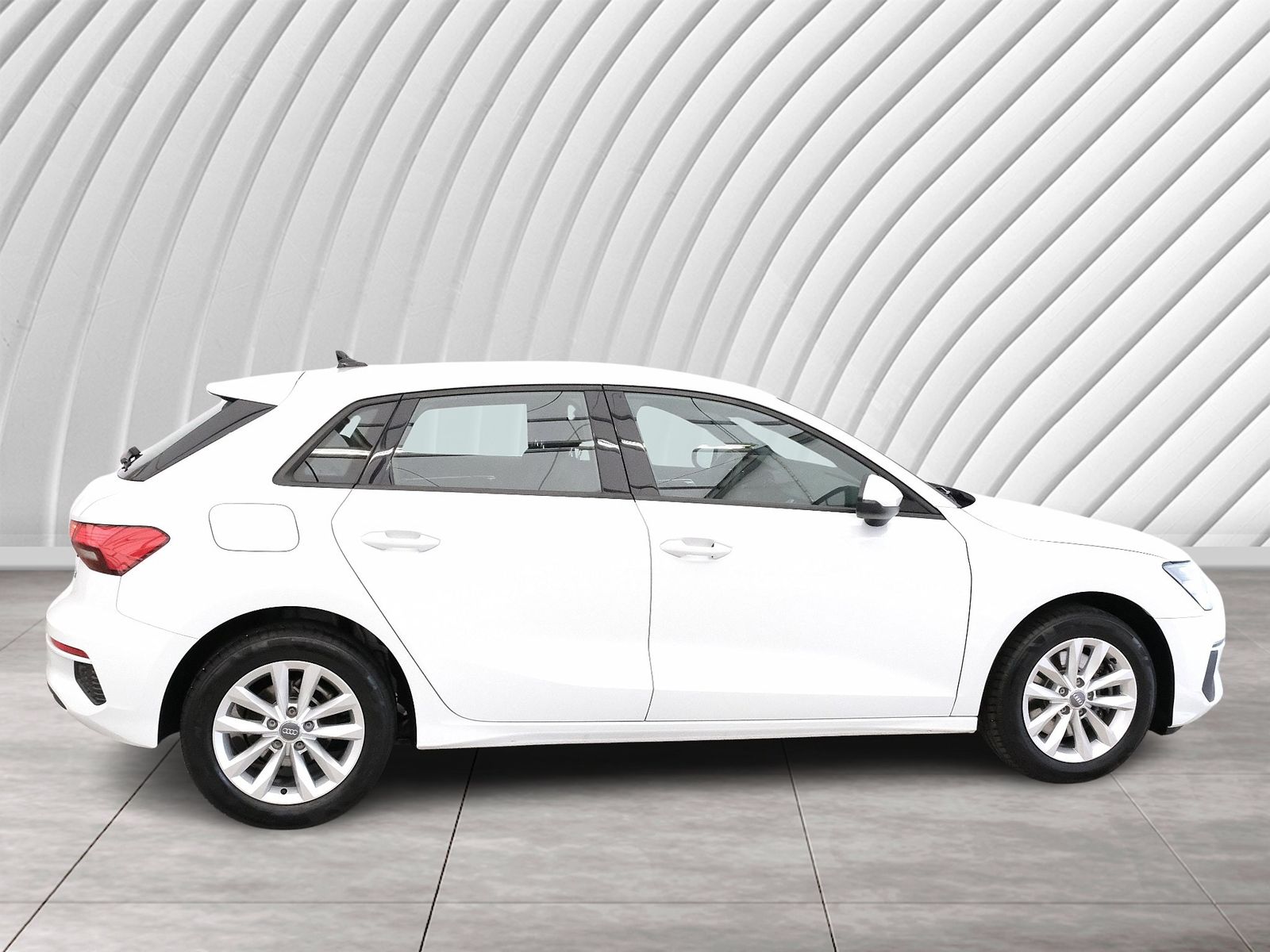 Audi A3 Sportback 30 TFSI basis - Samsaru's Car Outlet