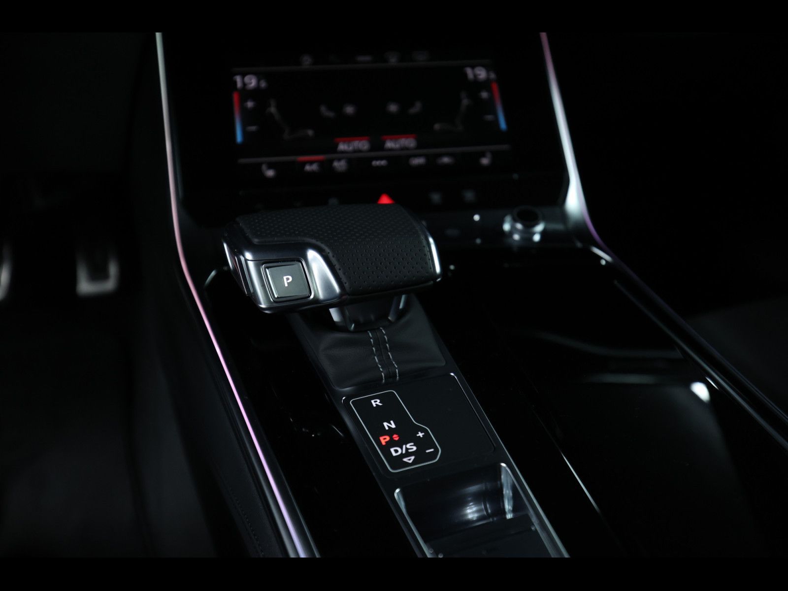 Audi RS6 AVANT PERFORMANCE°INDIVIDUAL GOODWOOD GREEN