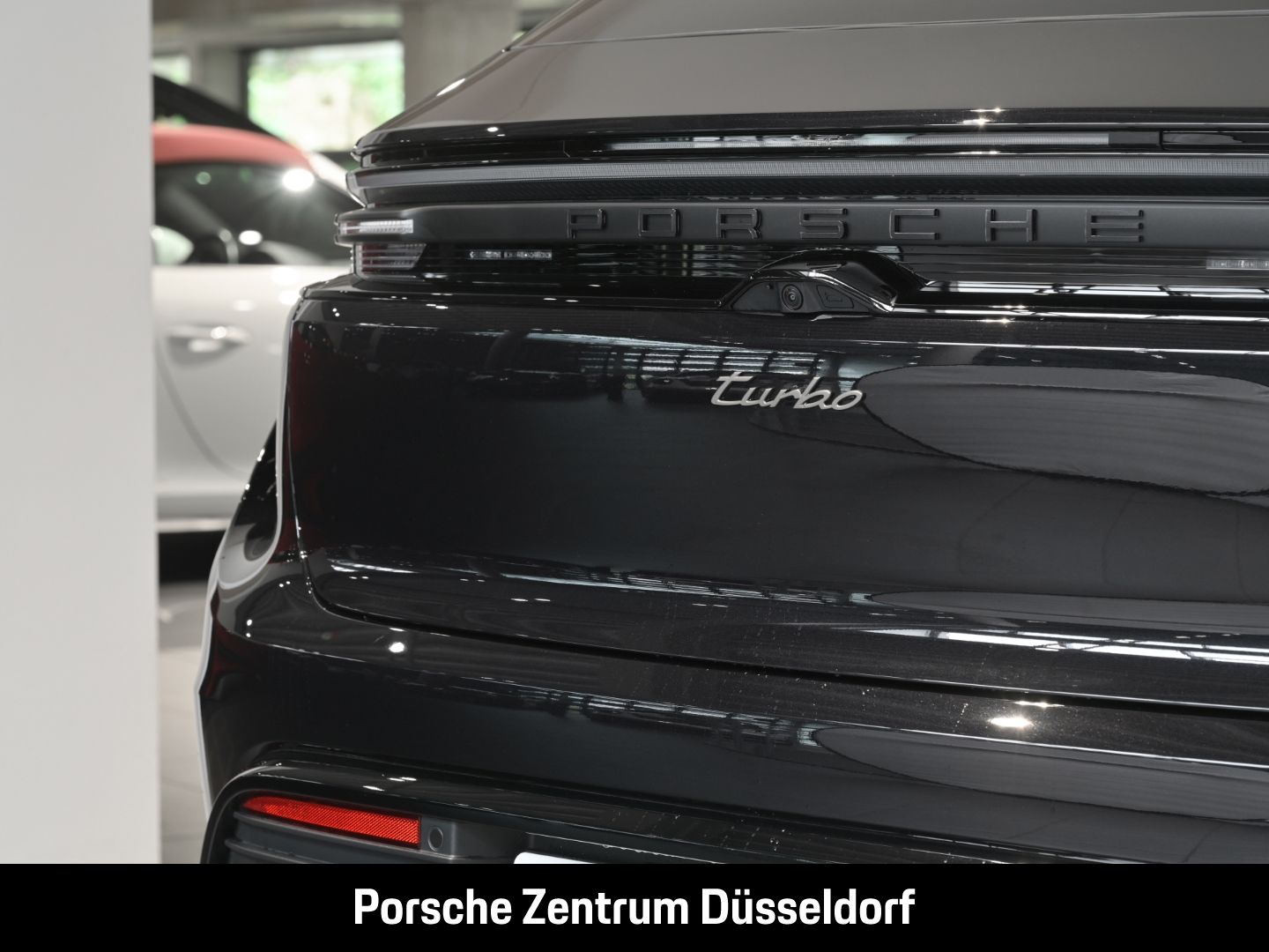 Porsche Macan Turbo Surround-View Burmester LED-Matrix