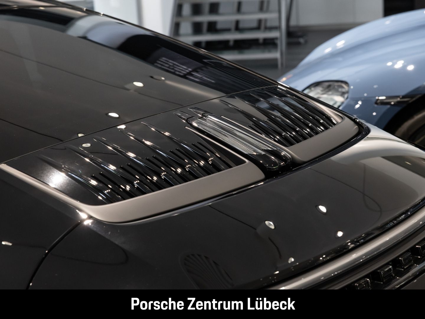 Porsche 992 911 Carrera 4 GTS BOSE Sportabgasanlage LED