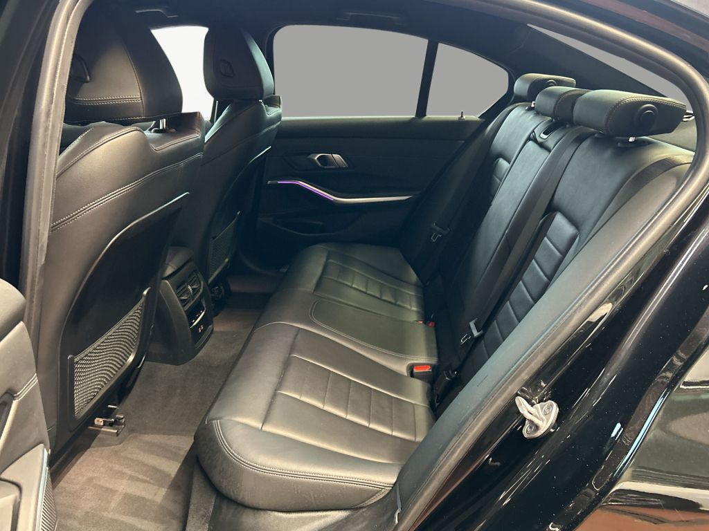 BMW 330e M Sport - Samsaru's Car Outlet