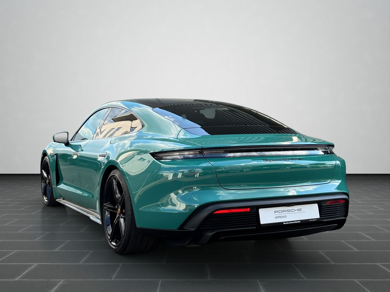 Porsche Taycan Turbo S PTS Smyrnagrün,Sitzbel.