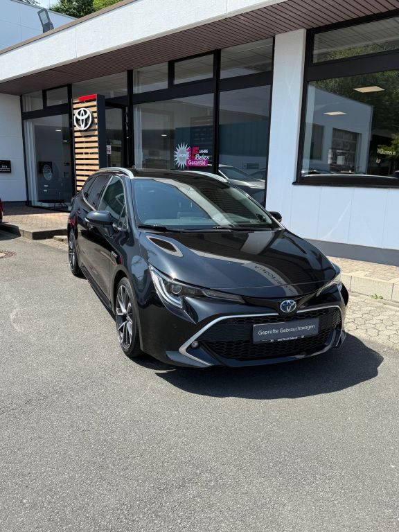 Toyota Corolla 2.0 Hybrid Touring Sports Lounge - Samsaru's Car Outlet