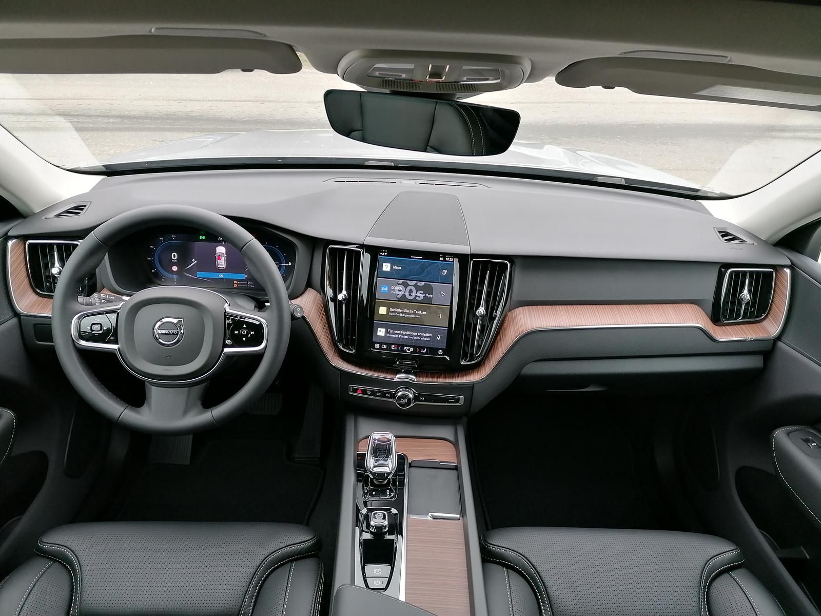 Volvo XC60 T6 AWD Recharge Plus Dark 0,5% 21" FHZ LED
