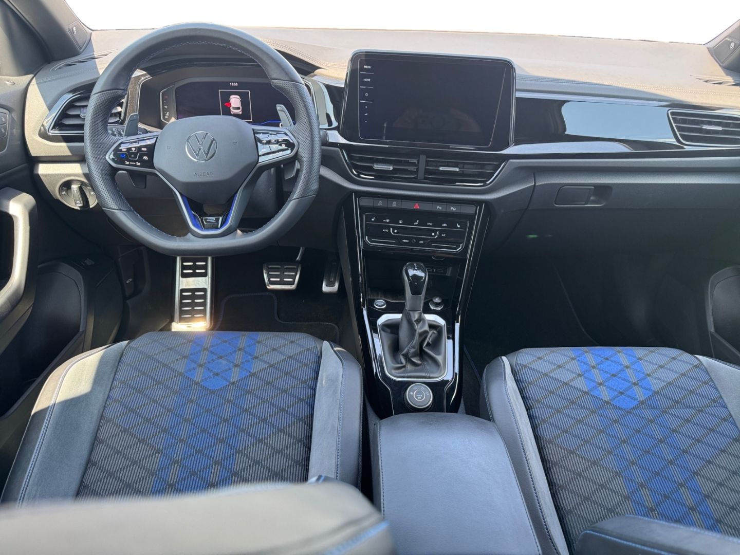 Volkswagen T-Roc R 2.0 TSI 4M - Samsaru's Car Outlet