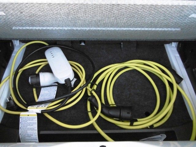Volkswagen e-up move - Samsaru's Car Outlet