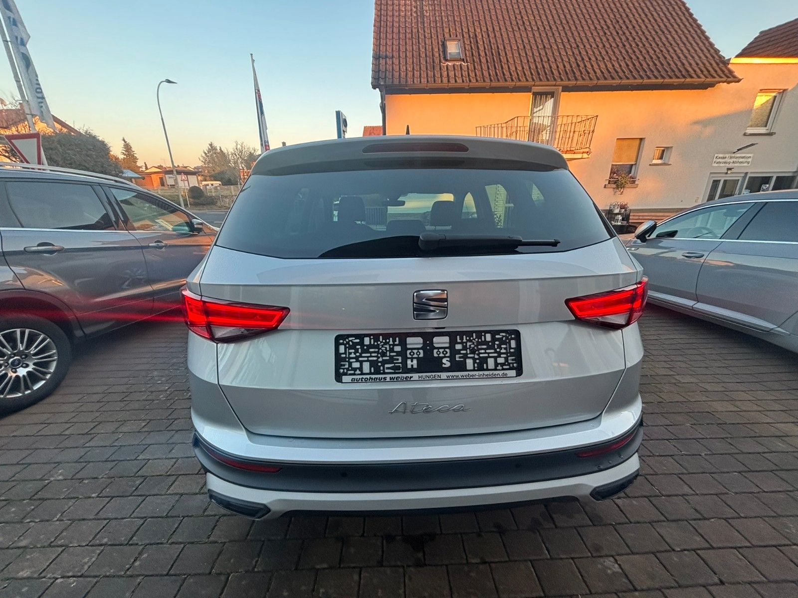 Seat Ateca Style*DSG*KAM*AHK*NAV*BEATS*CARPLAY*LED