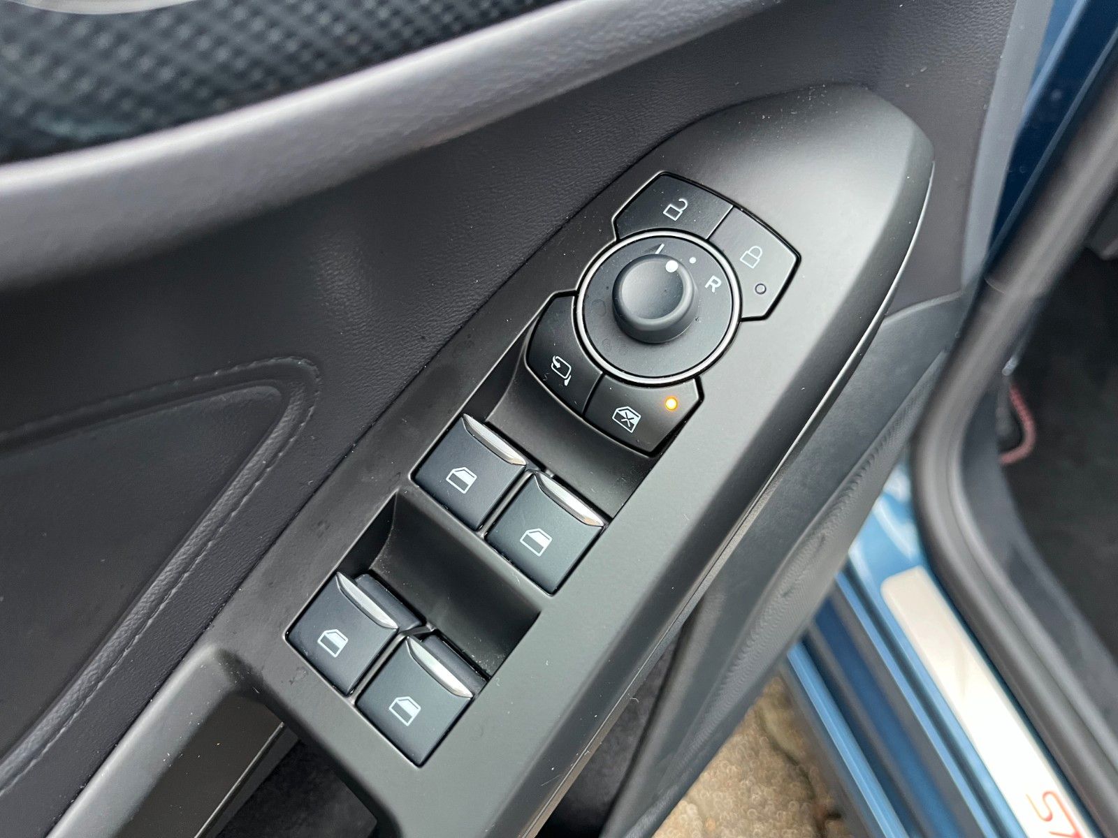 Ford Focus Turnier ST-Line X - Matrix LED, B&O, ACC