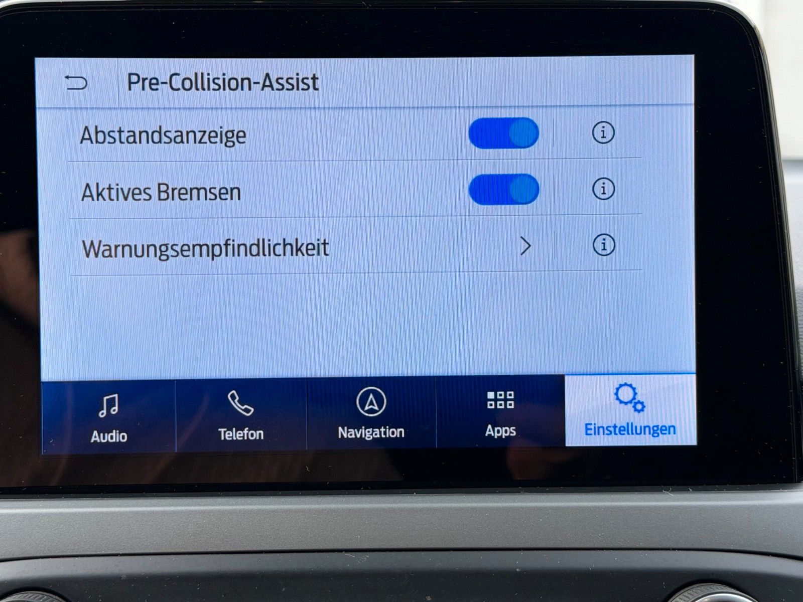 Ford Focus Turnier Cool & Connect*Autom*LED*AHK*Face