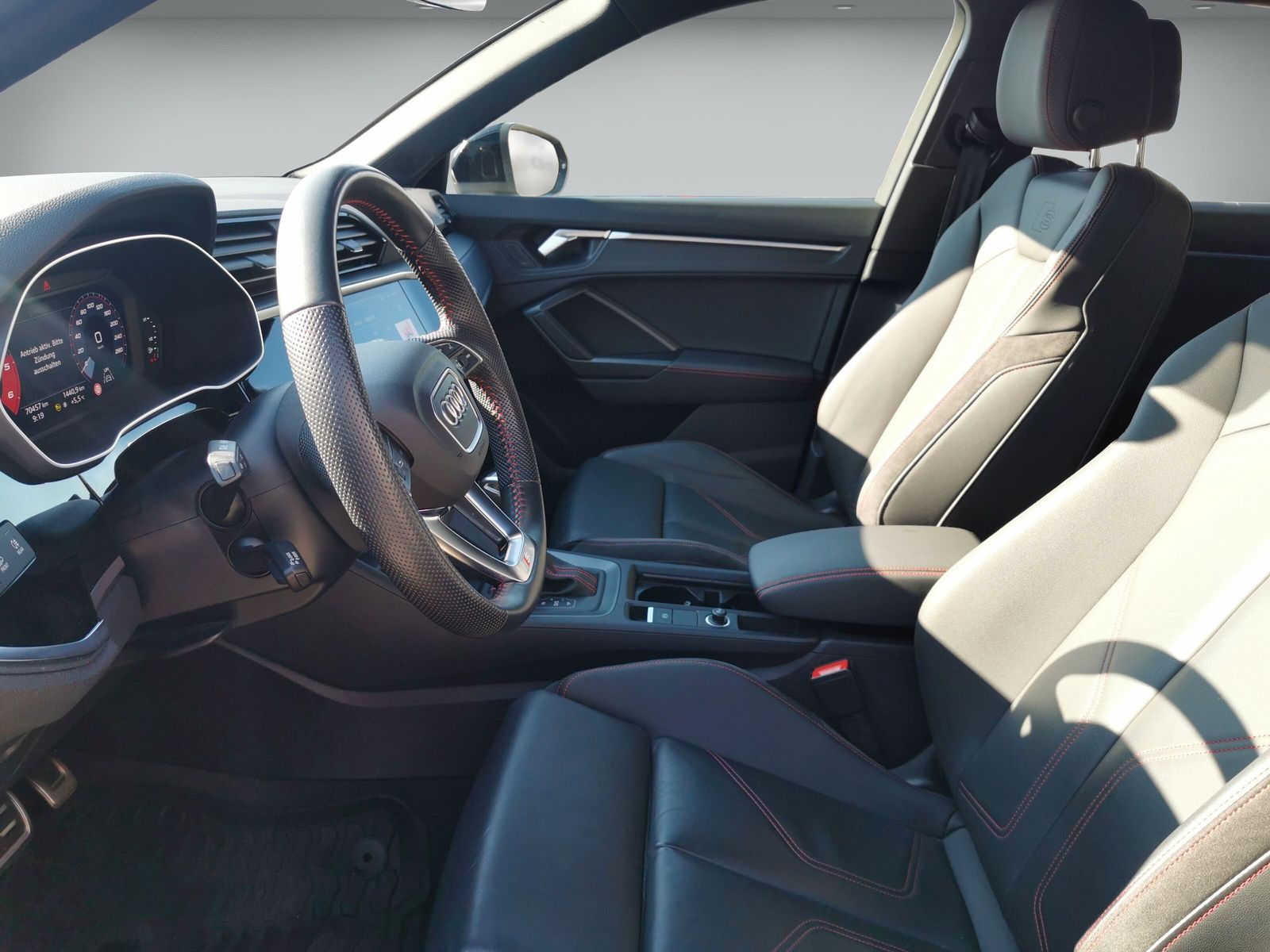Audi Q3 S line 40 TDI quattro - Samsaru's Car Outlet