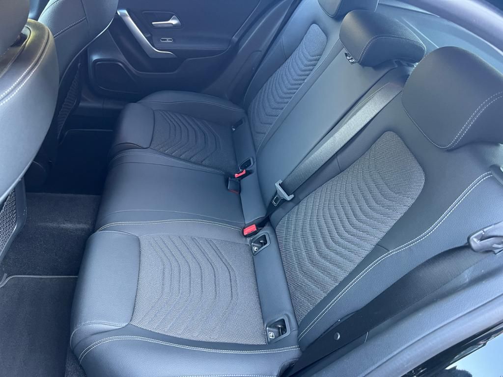 Mercedes-Benz A 180 PROGRESSIVE - Samsaru's Car Outlet