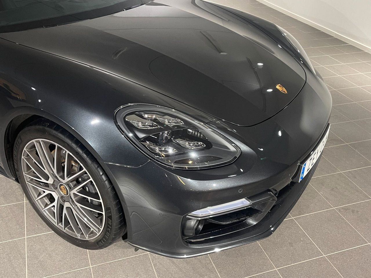 Porsche Panamera Sport Turismo 4 E-Hybrid Platinum Edit