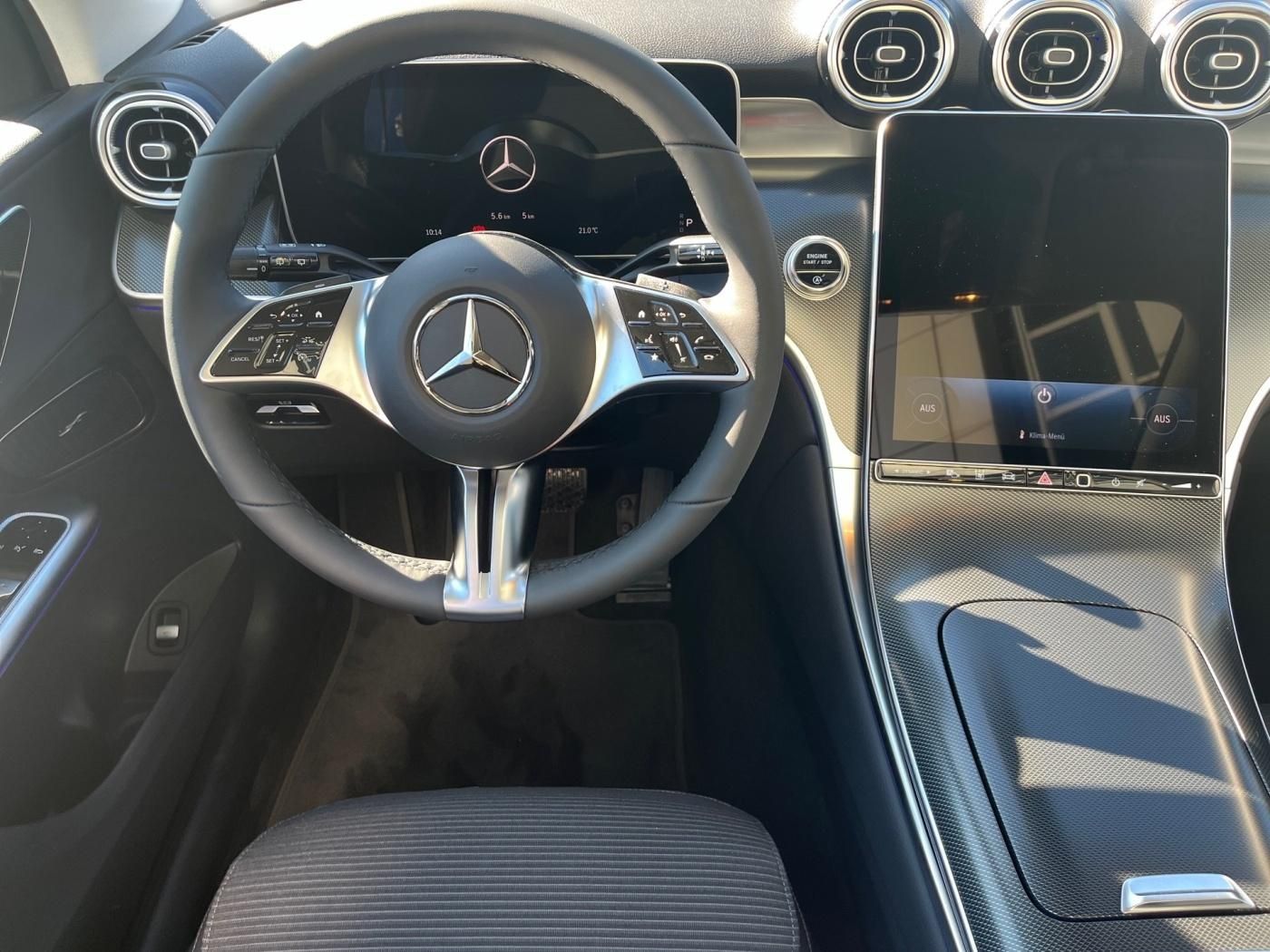 Mercedes-Benz GLC 220 d 4MATIC Avantgarde StHz*AHK*Pano*Memory