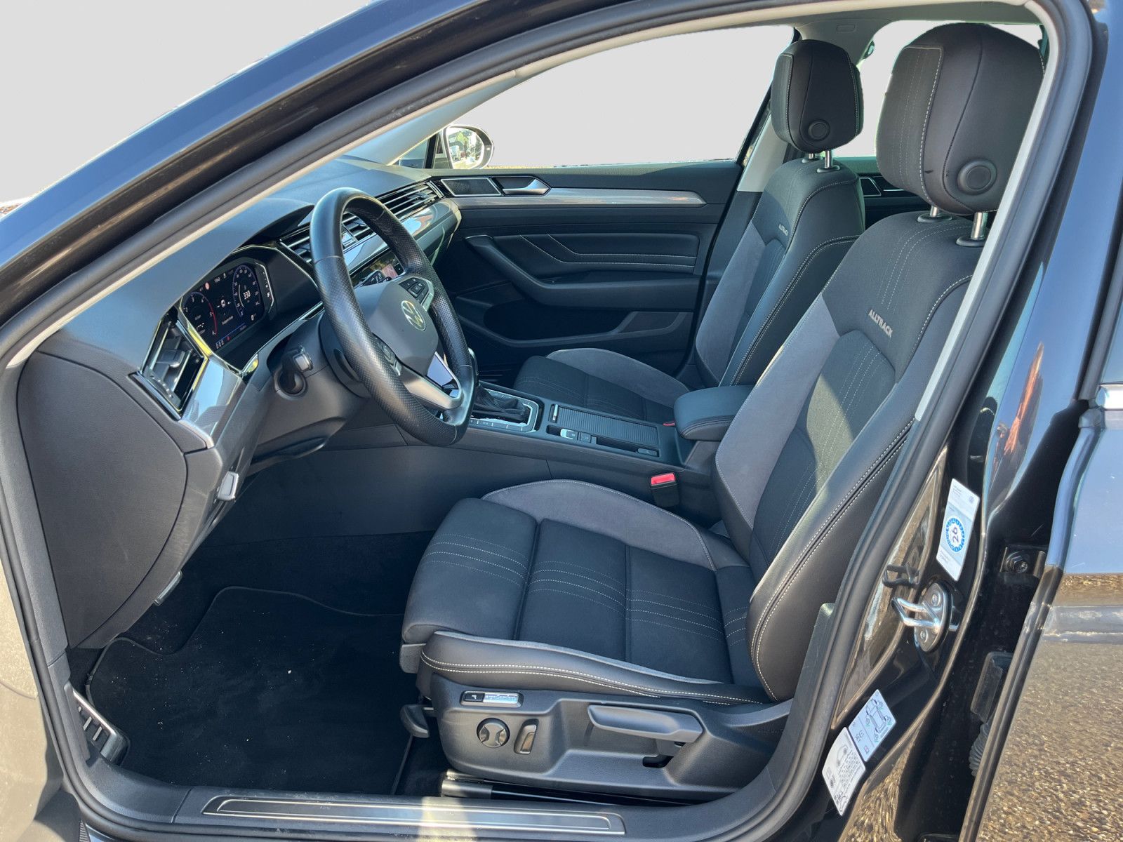 Volkswagen Passat Alltrack 2.0TDI DSG 4Mo AHK Cam Matrix
