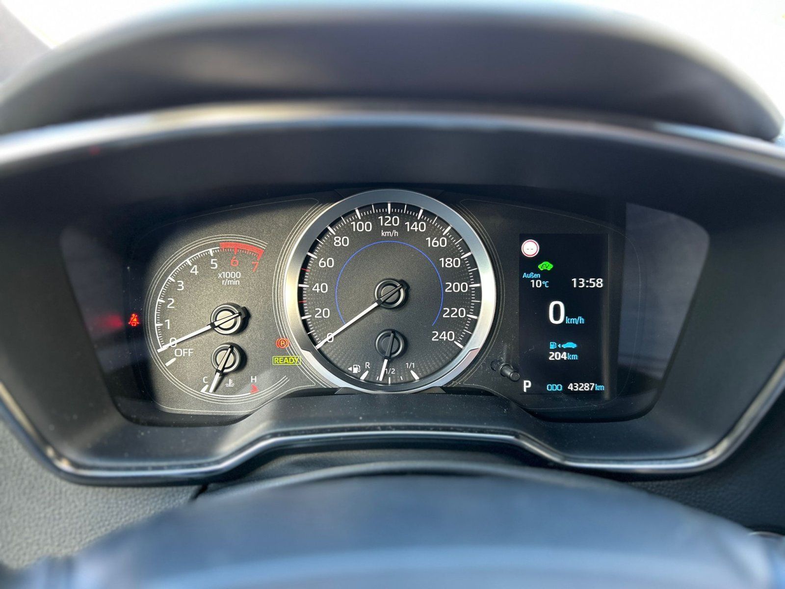 Toyota Corolla 1.8l Hybrid  Business Edition *Einparkse