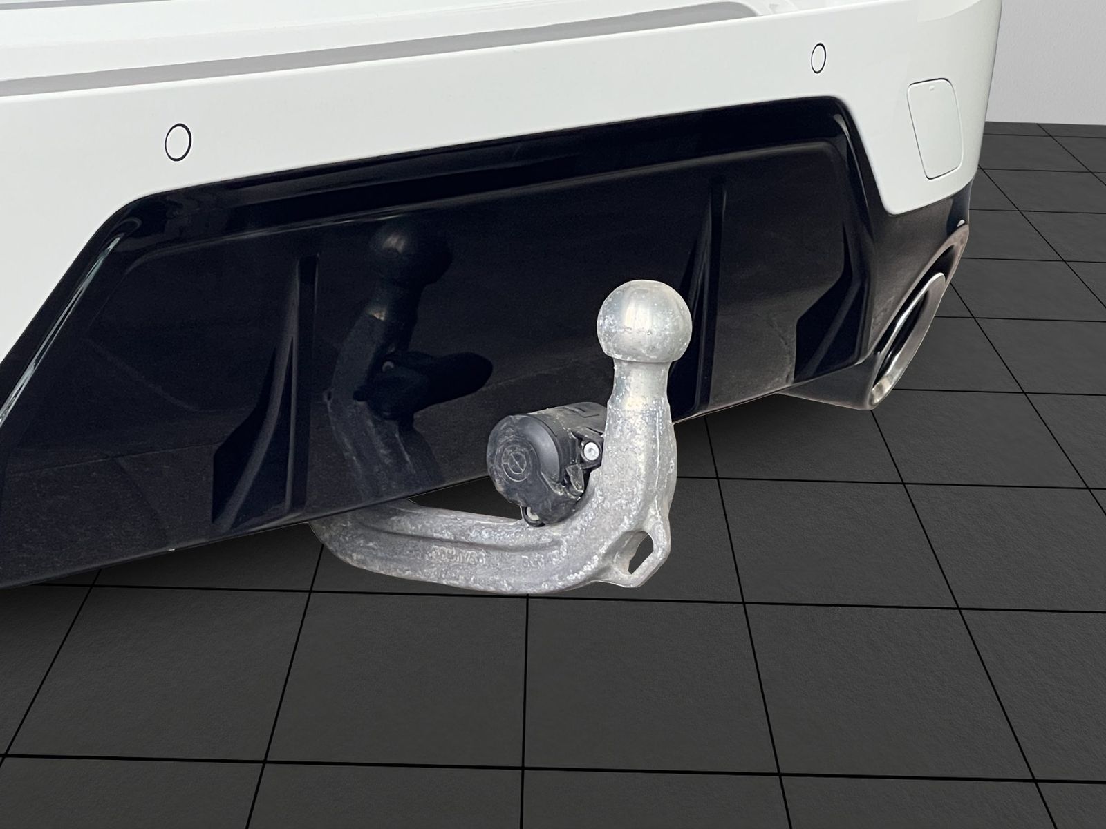 BMW 320i Touring M-Sport adapLED ACC 360° Pano AHK