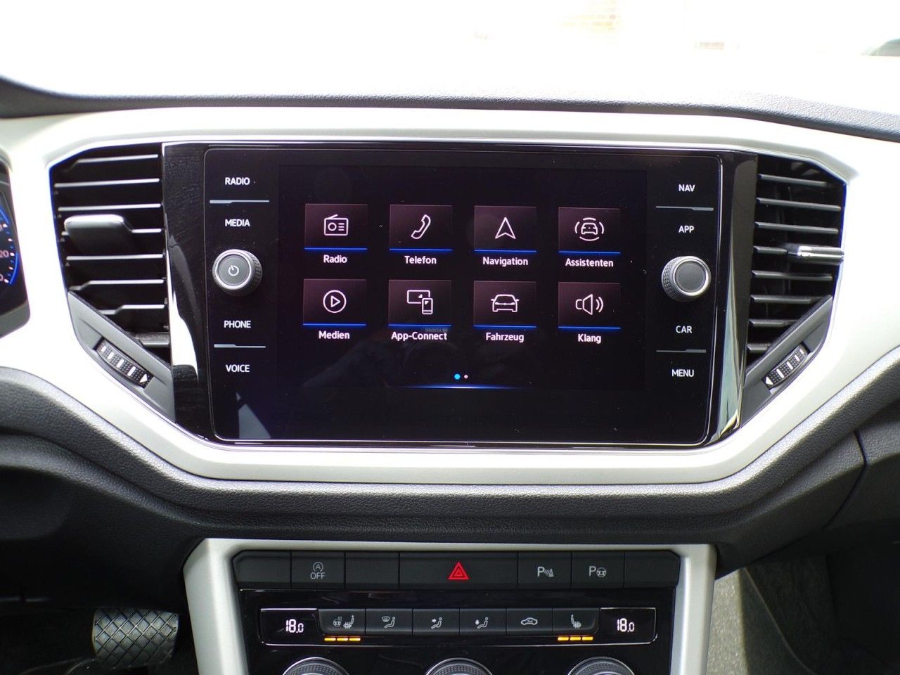 Volkswagen T-ROC CABRIOLET 1.5 TSI - Samsaru's Car Outlet