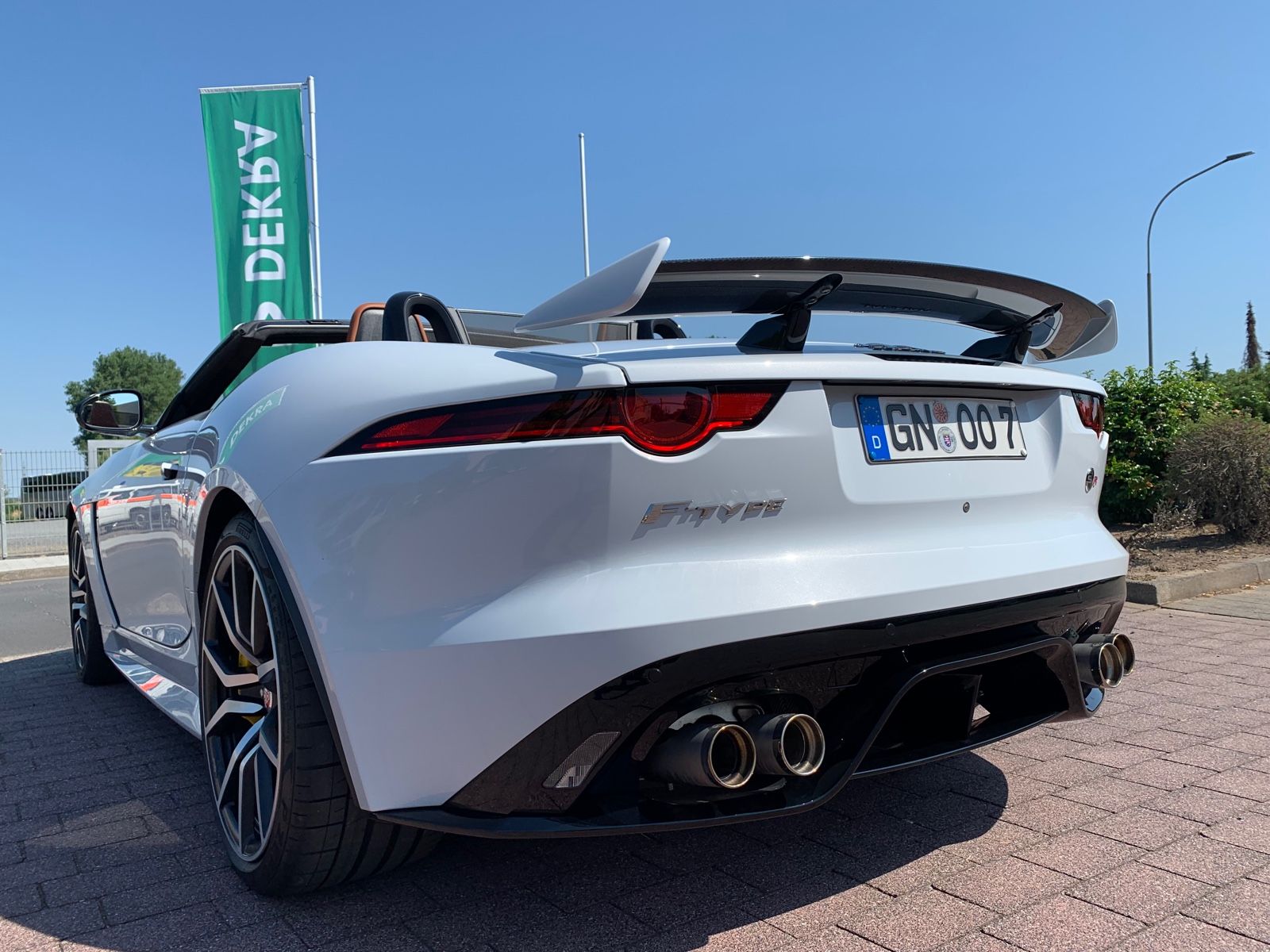 Jaguar F-TYPE Cabriolet SVR V8 AWD Karbon Keramik Paket