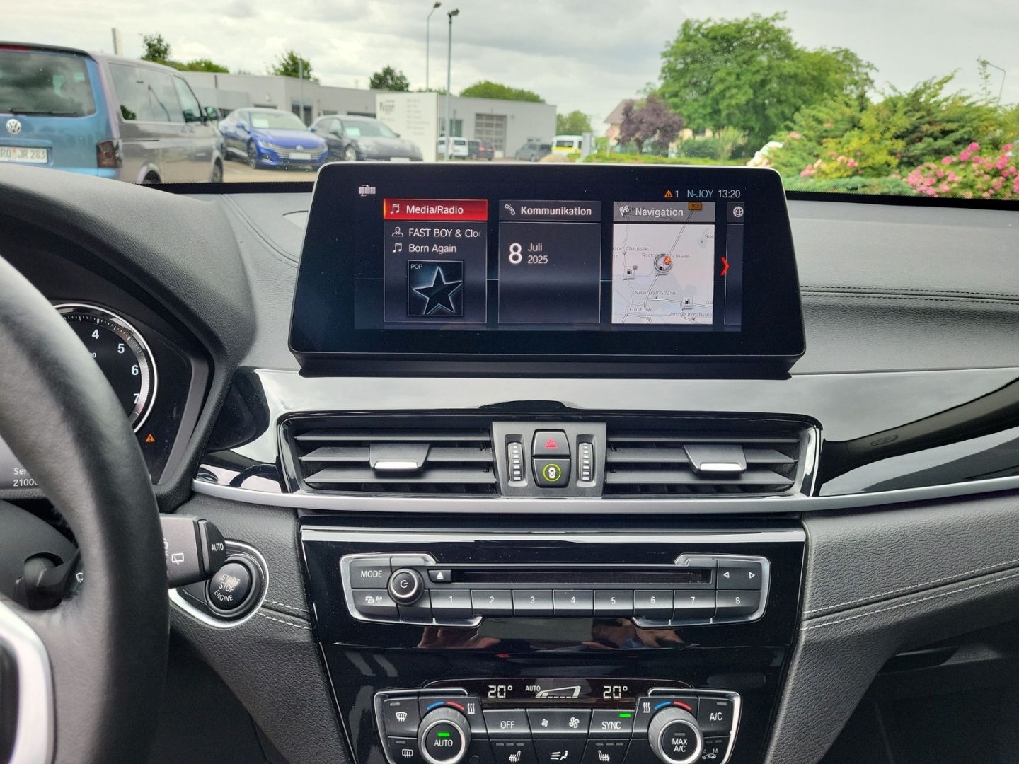 BMW X1 20i Sport Line - Samsaru's Car Outlet