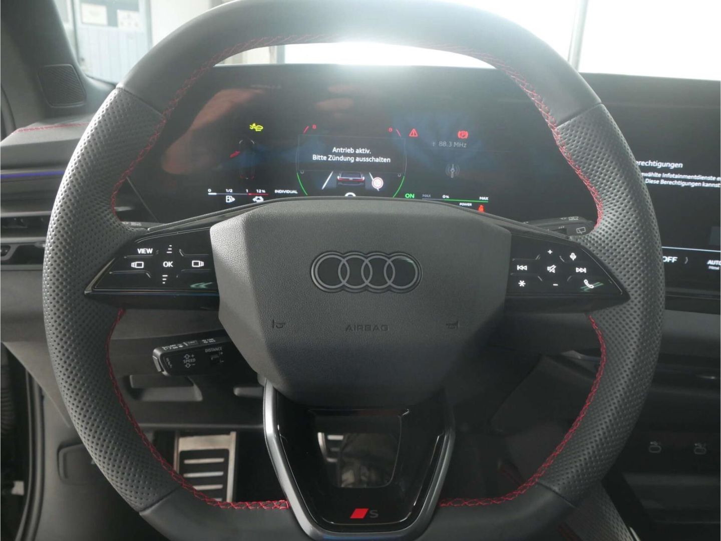 Audi A5 Avant e-hybrid quattro S line AHK/P-Dach/19''