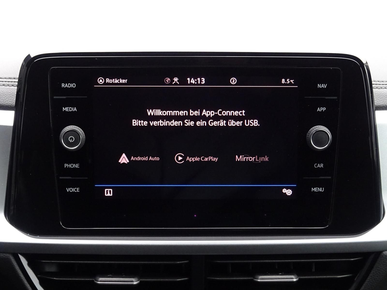 Volkswagen T-Roc 1.5 TSI ACT DSG Life - Samsaru's Car Outlet