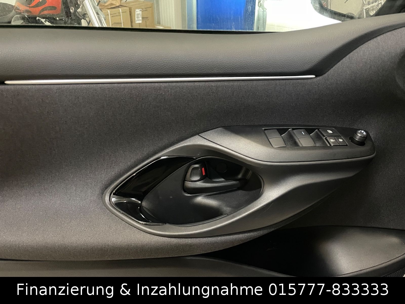 Toyota Yaris Hybrid Style LED Navi Apple ACC Kamera
