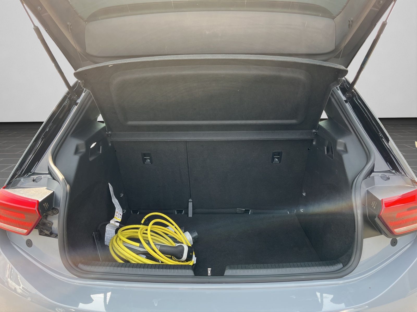 Volkswagen ID.3 Pro Performance - Samsaru's Car Outlet