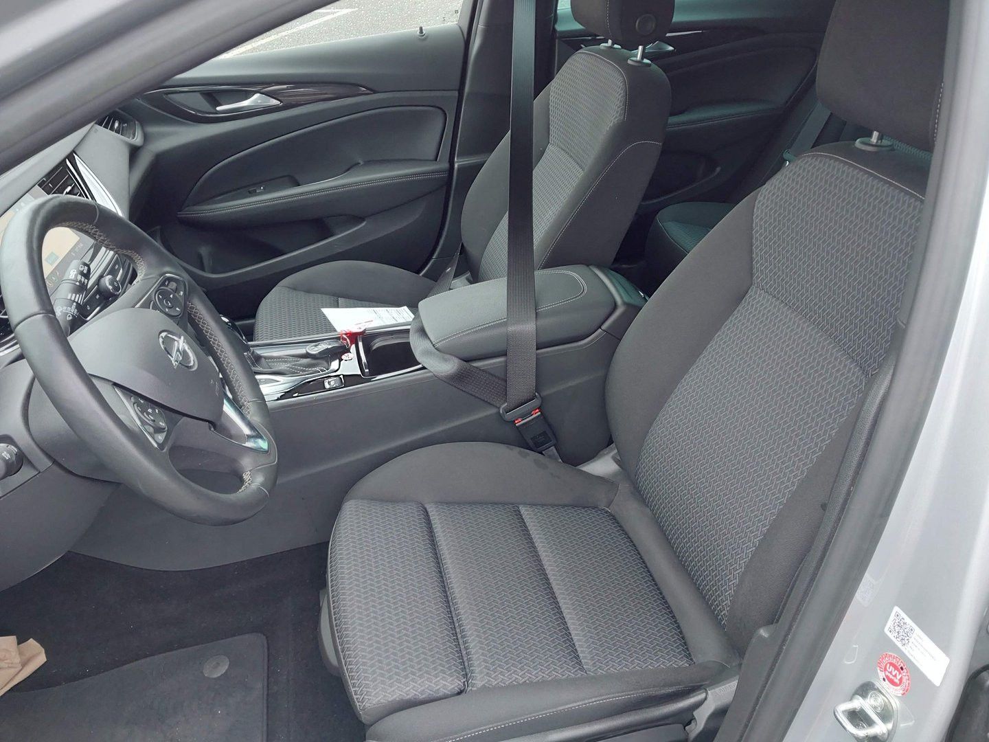 Opel Insignia B Sports Tourer Business - Samsaru's Car Outlet