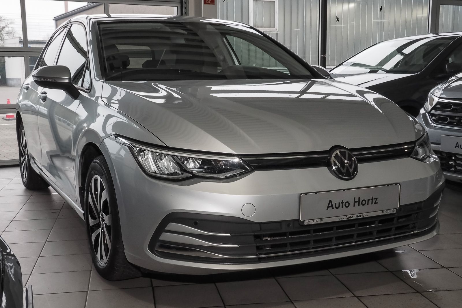 Volkswagen Golf VIII ACTIVE 2.0 l TDI DSG - Samsaru's Car Outlet