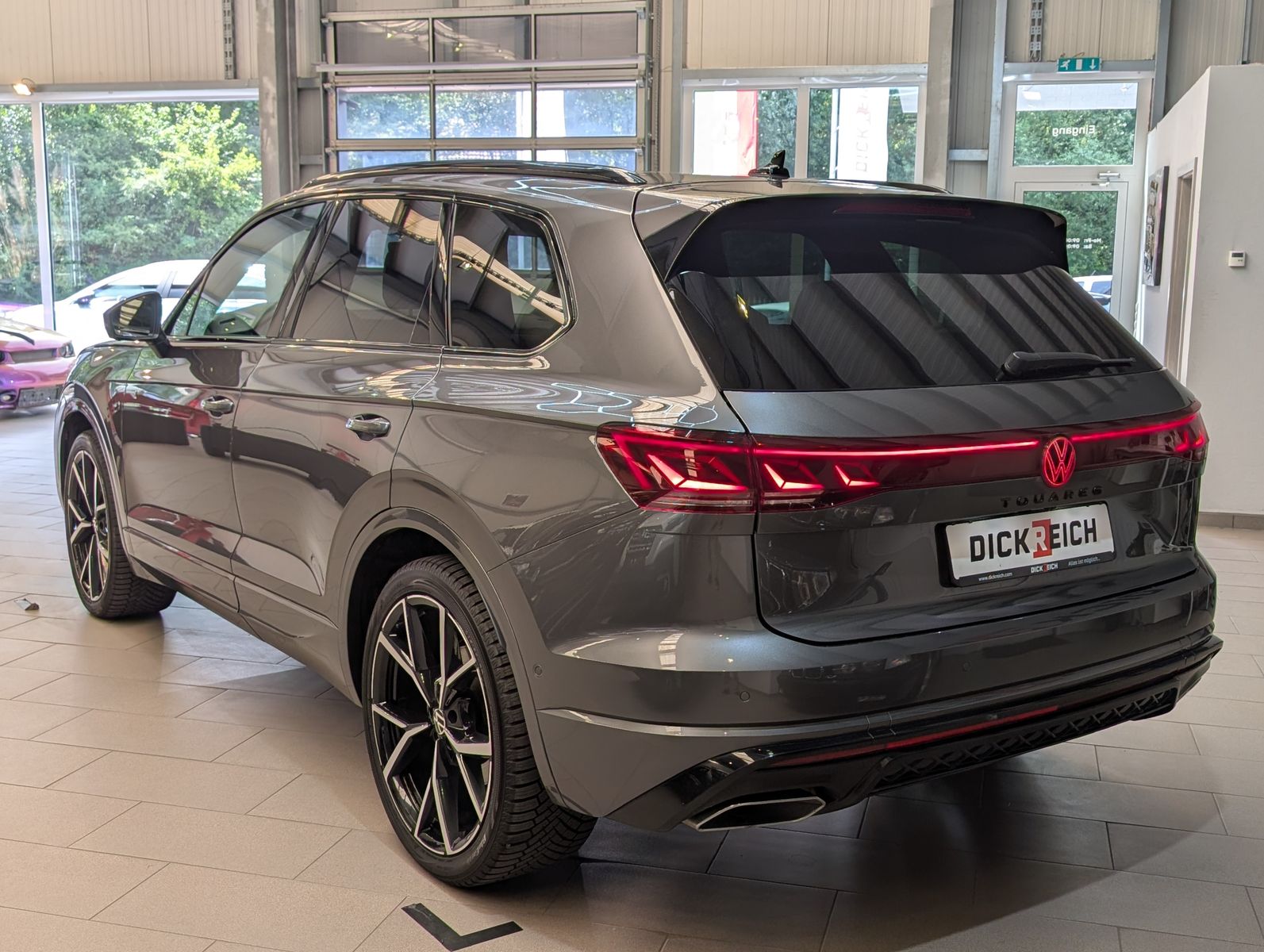 Volkswagen Touareg 3.0TDI 4M R-Line VOLL Black 22" UPE 114T