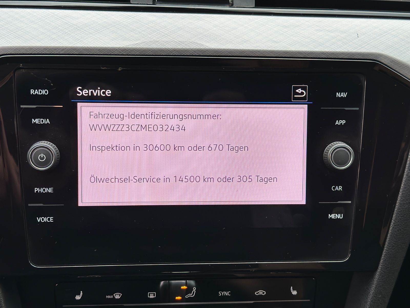 Volkswagen Passat Variant GTE 1.4 TSI Hybrid - Samsaru's Car Outlet