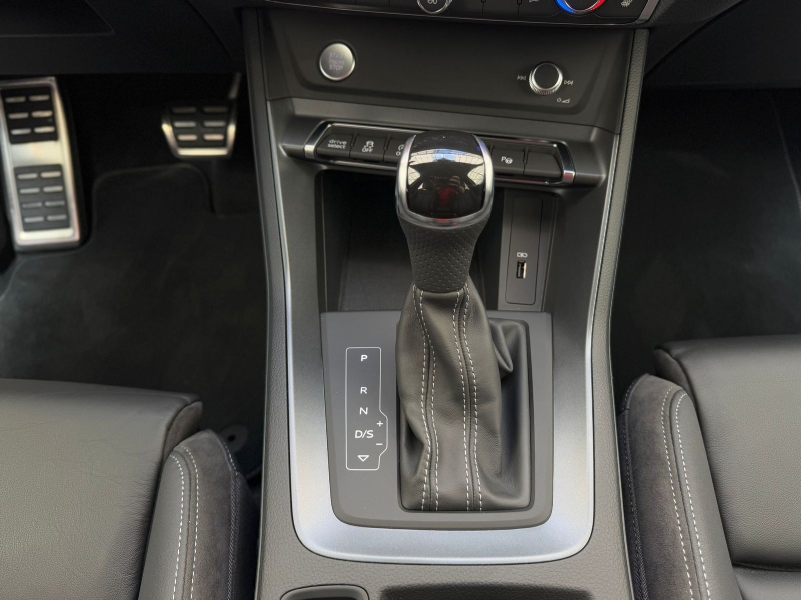 Audi Q3 45 TFSI quattro S Line - Samsaru's Car Outlet