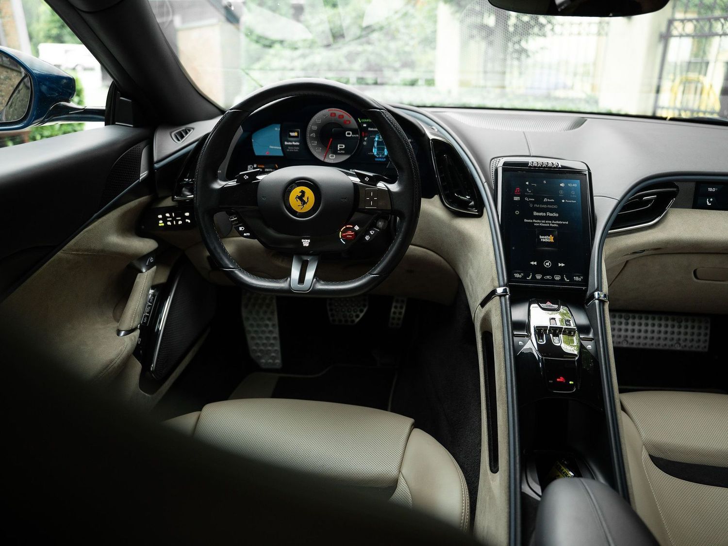 Ferrari Roma Matrix LED 20 Zoll JBL Approved