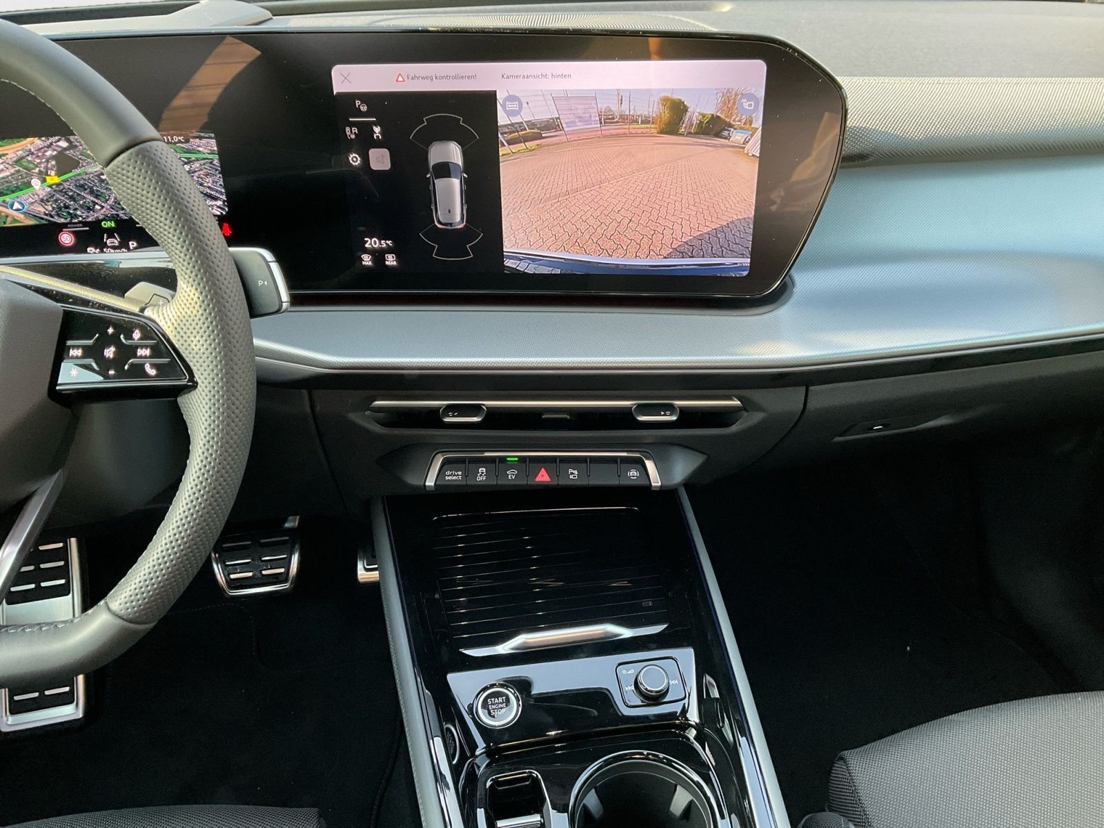 Audi Q3 SUV e-hybrid 2x S line MATRIX AHK HUD SONOS