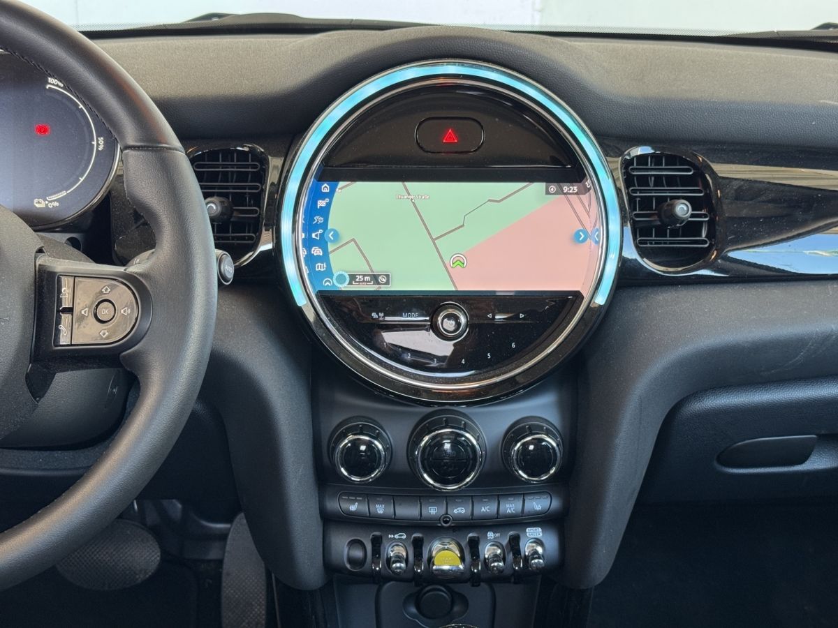 MINI Cooper SE - Samsaru's Car Outlet