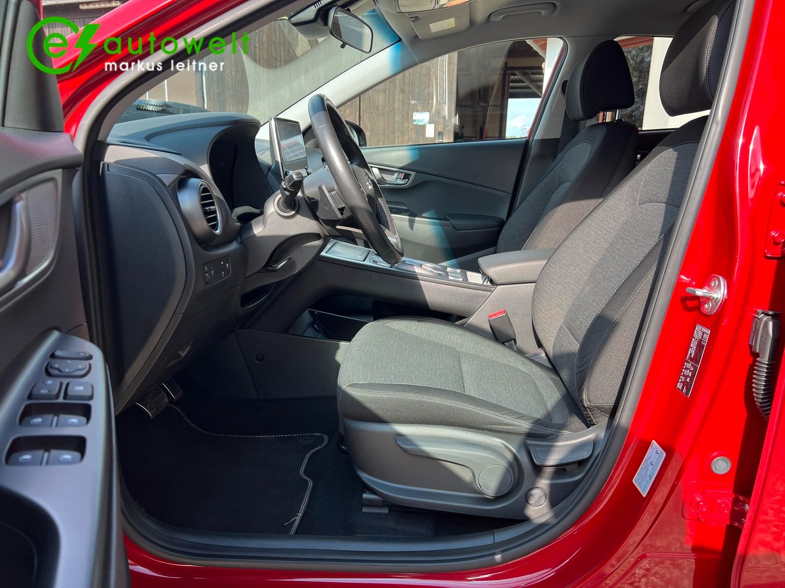 Hyundai Kona 39kWh Advantage - Samsaru's Car Outlet