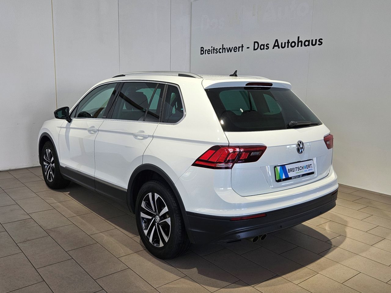 Volkswagen Tiguan 1.5 TSI IQ.DRIVE - Samsaru's Car Outlet