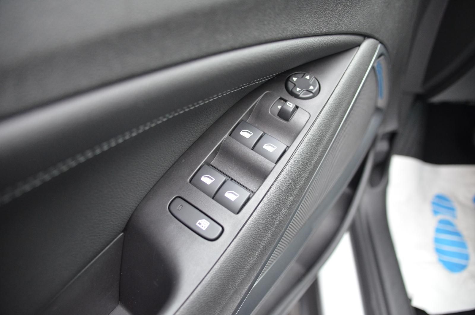 Opel Crossland - Samsaru's Car Outlet