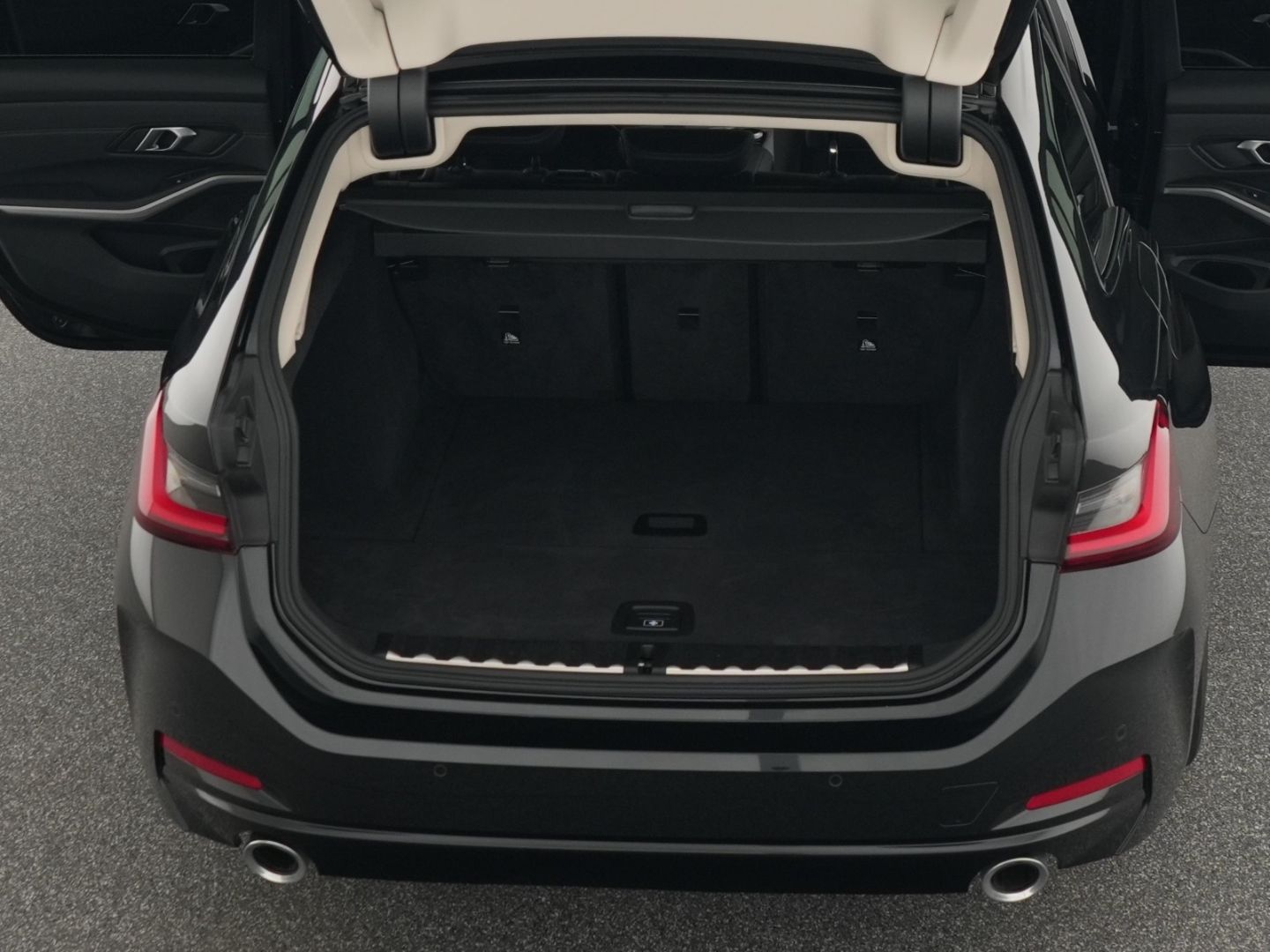 BMW 320 d Touring Steptronic - Samsaru's Car Outlet
