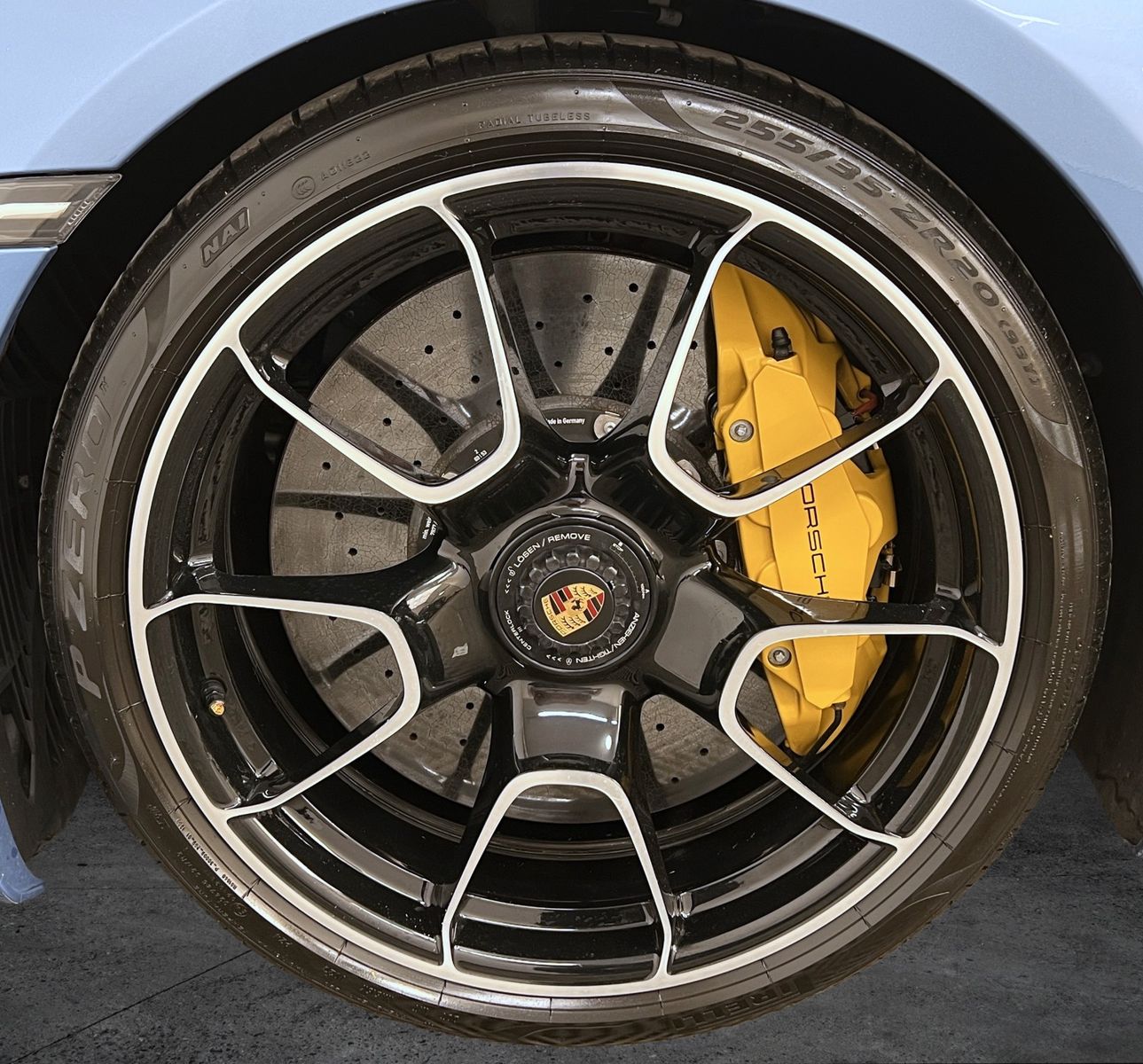 Porsche 911 Turbo S / PTS / Lift / Heritage Design