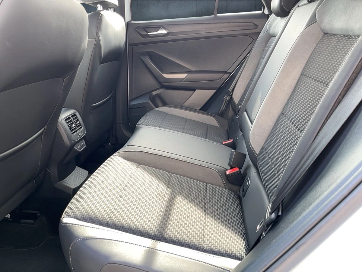 Volkswagen T-ROC 2.0 TSI DSG 4Motion R-Line - Samsaru's Car Outlet