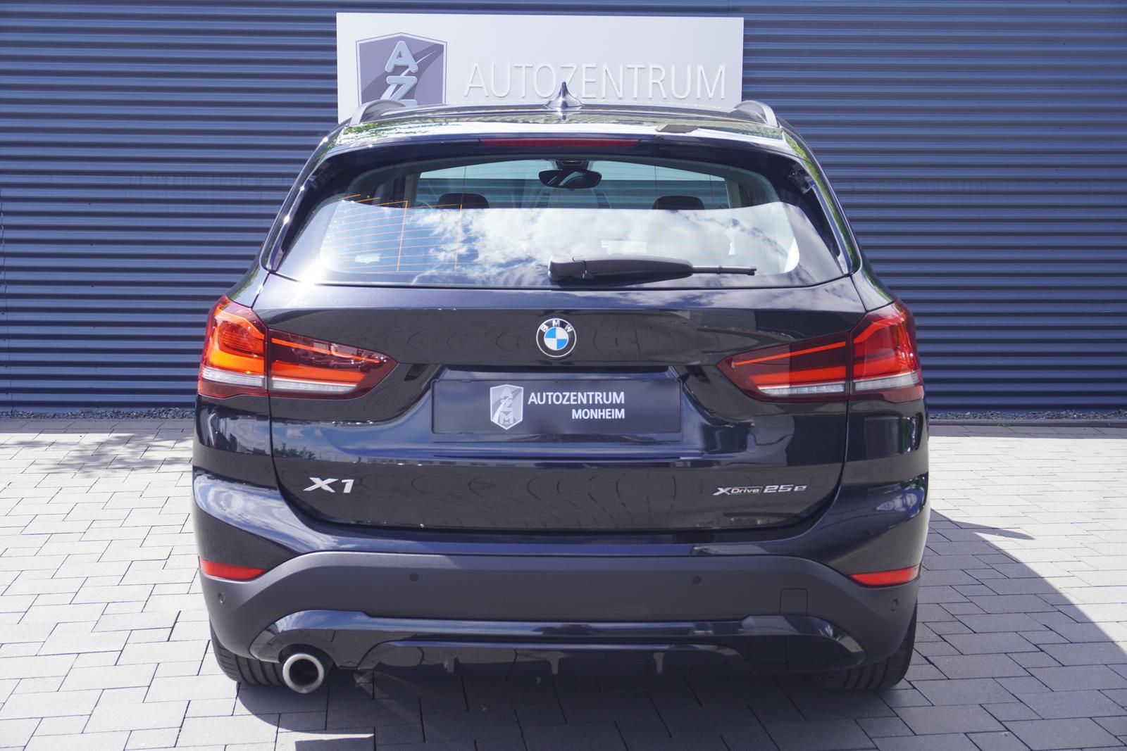 BMW X1 25E xDrive SPORT-LINE - Samsaru's Car Outlet